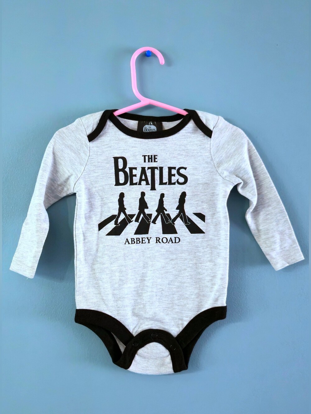 The Beatles Abbey Road Gray & Black Baby Bodysuit Onesie 6-12m